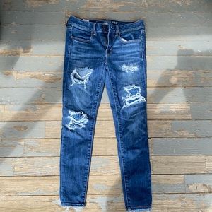 Ripped American eagle skinny jeans